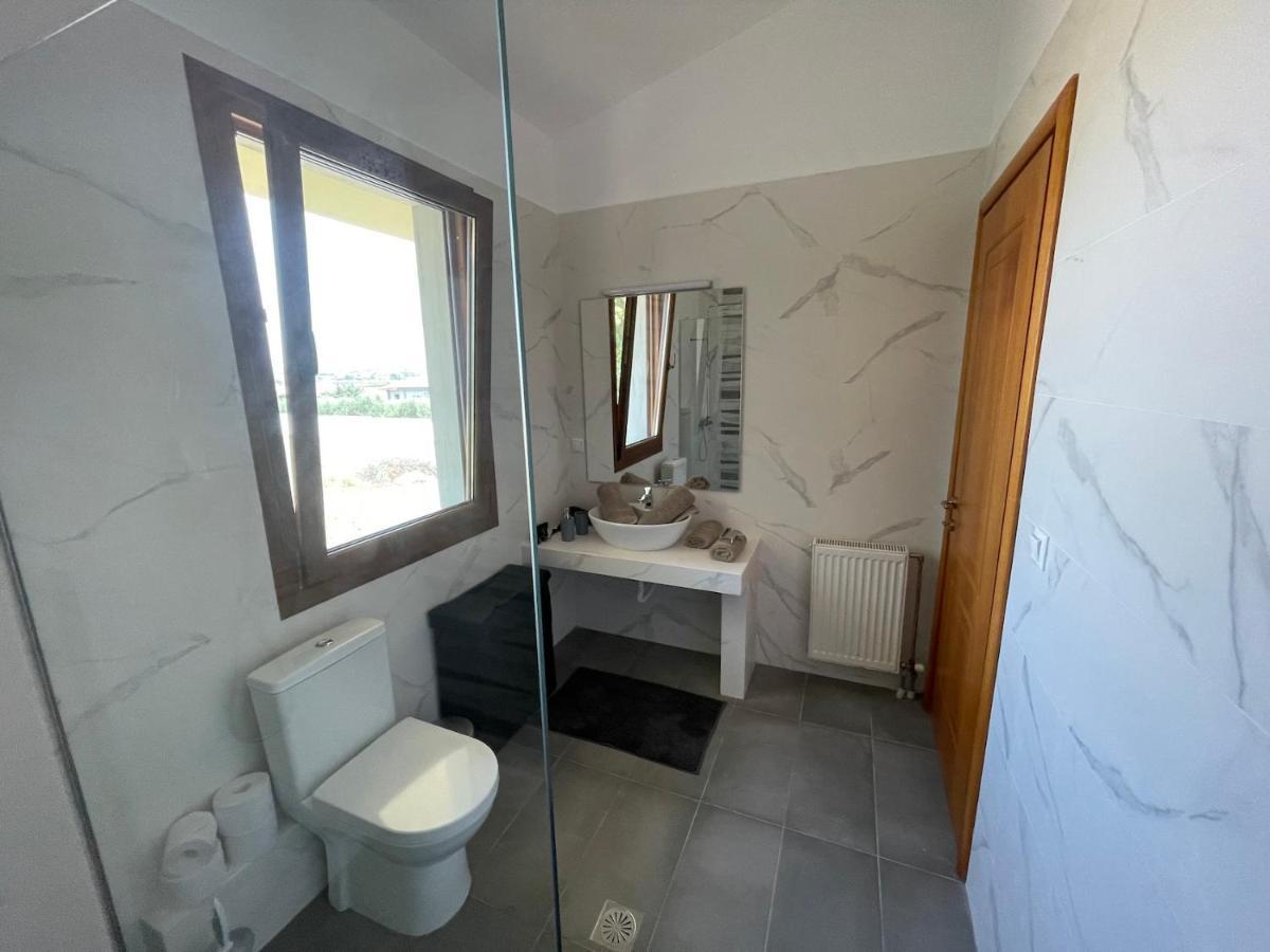 Serenity House Epanomi Bagian luar foto