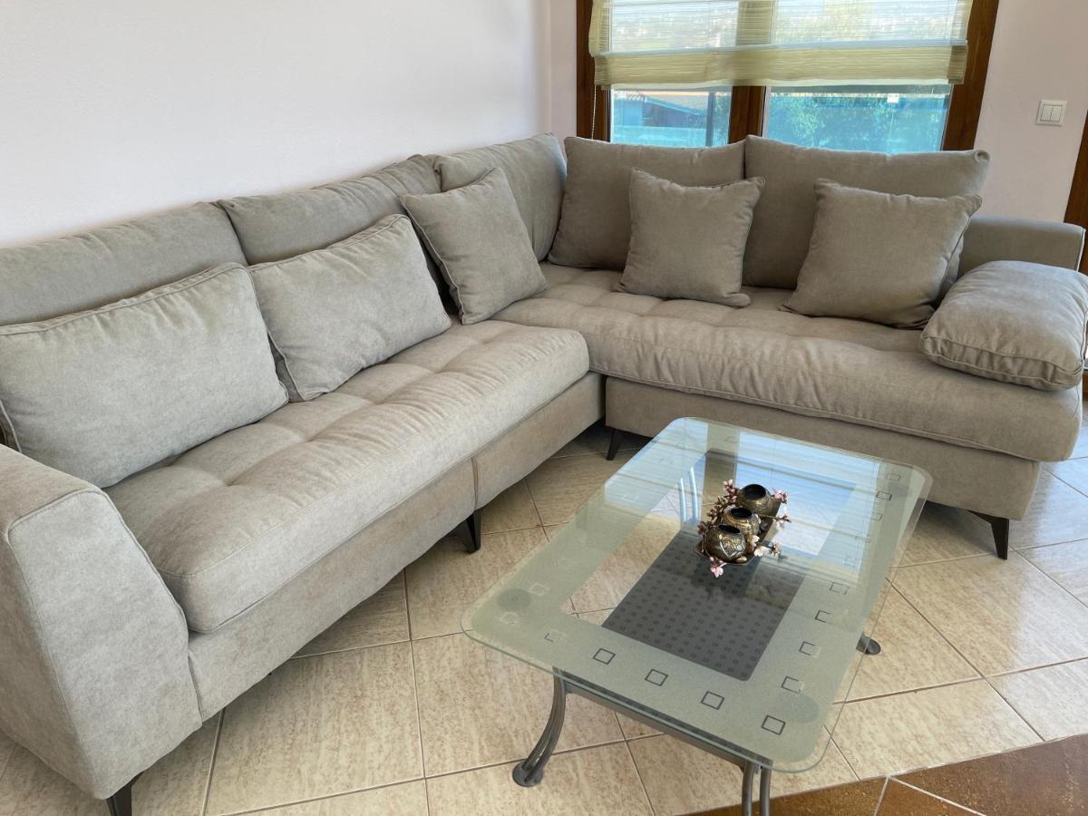 Serenity House Epanomi Bagian luar foto