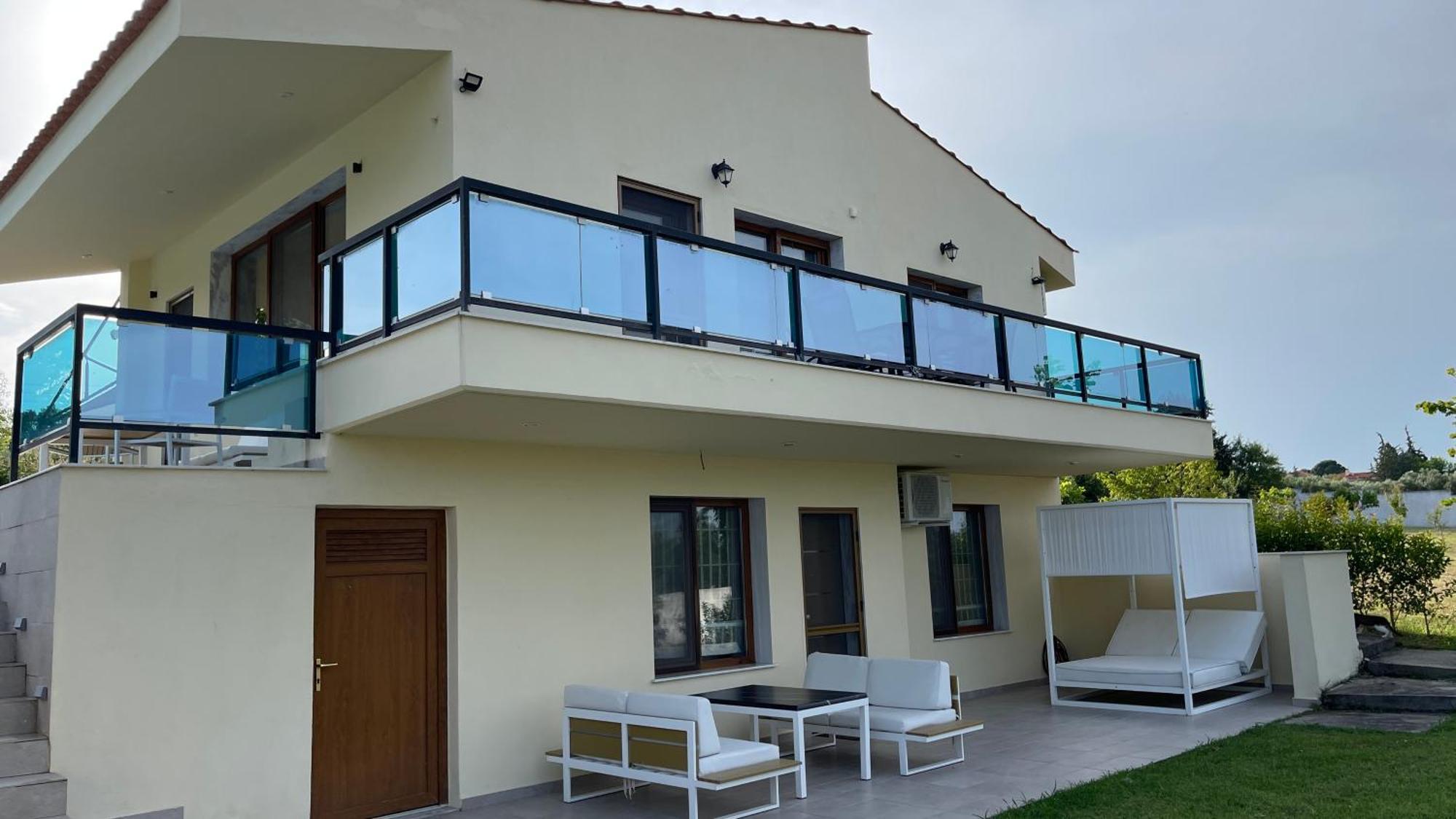 Serenity House Epanomi Bagian luar foto